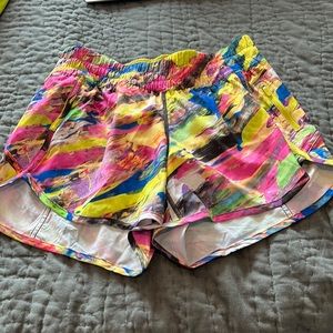 Lululemon tracker lined short.